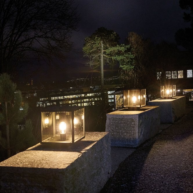 Lofoten Pedestal         Black