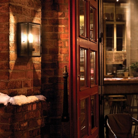 Lofoten Half Wall Light       Black