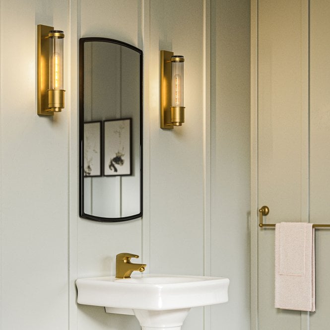 Wellington Single IP44 Barthroom Light Wall Aged Brass